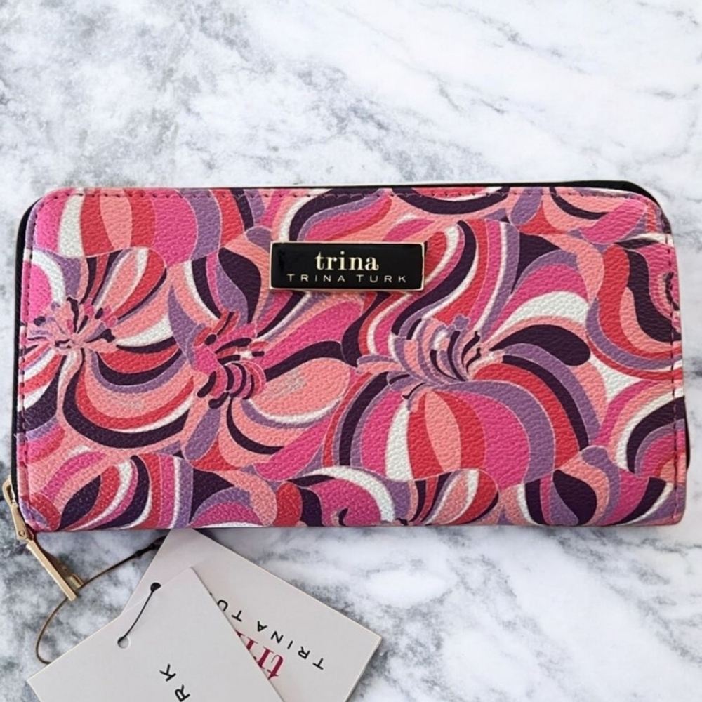 Trina Turk NWT Gift Box "Sea Anemone" Wallett
